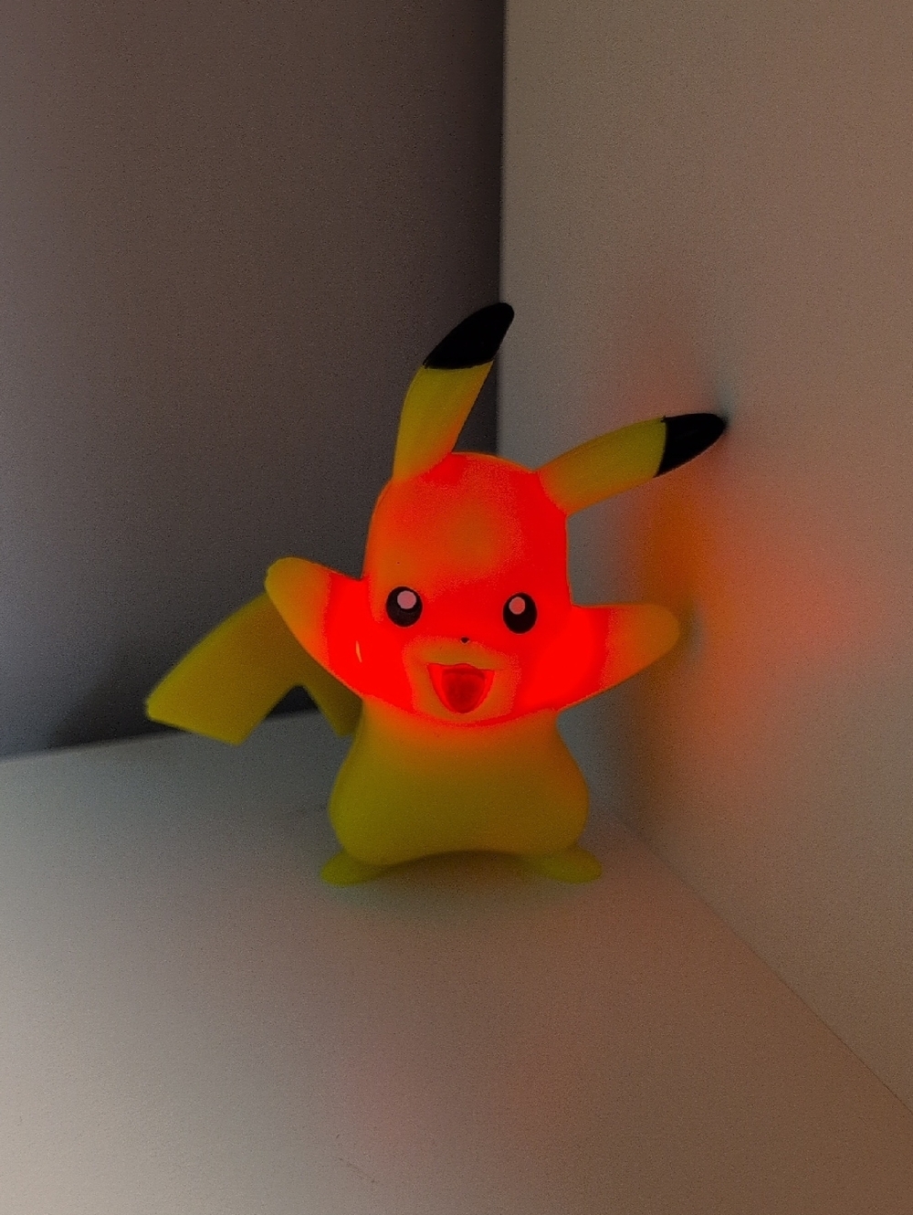 💜2/$20💜 Pokemon Pikachu 2013 Nintendo Light Up Figure, 3.5" - Picture 6 of 6